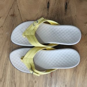 Orthopedic flip flops from TV channel